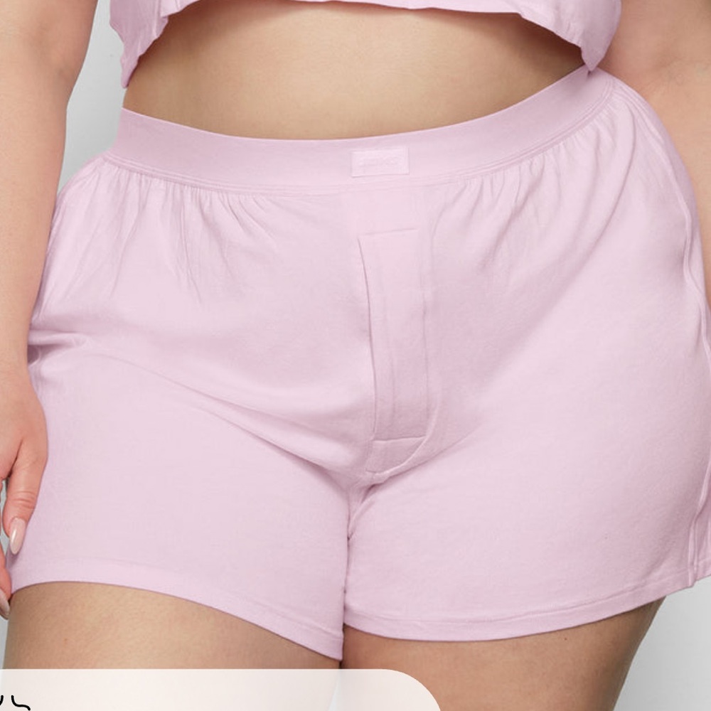 SKIMS NWT Loose Boyfriend Boxer - Cherry Blossom - Picture 3 of 5